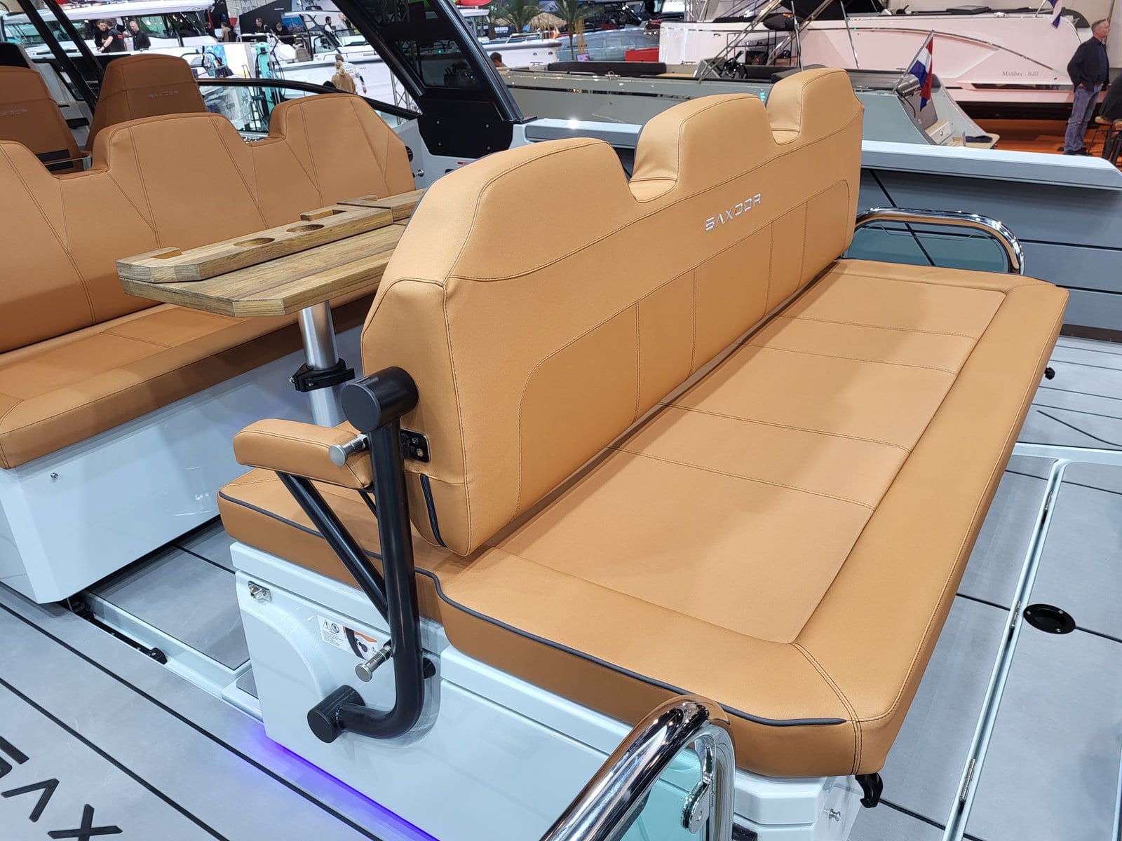 Saxdor 320 GTO 2021 bow cushions