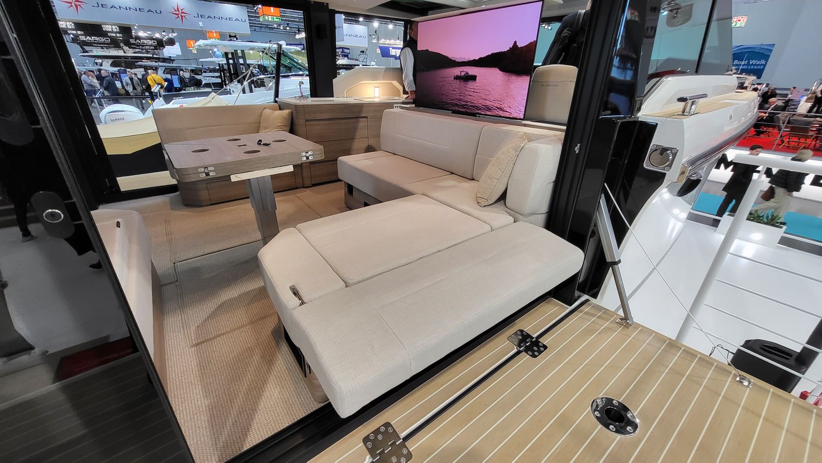 Saxdor 460 GTC lift sofa mechanism